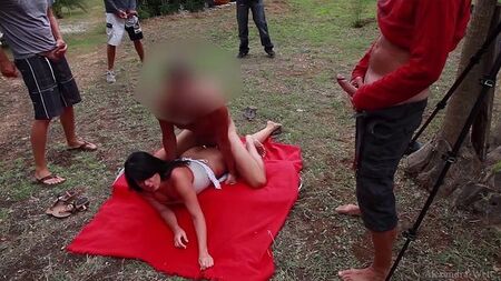 O piquenique se transformou em pornografia