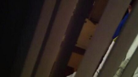 Dispara uma câmera escondida como se seus vizinhos fizessem sexo