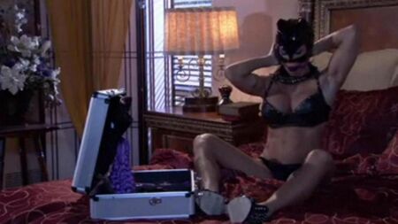 Jogo BDSM com uma amante adulta