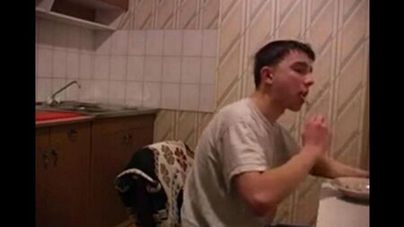 Incesto mãe e filho câncer foda na cozinha