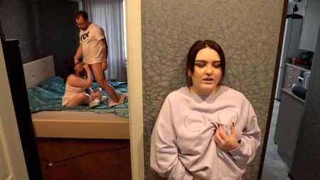 Eles fodem lá, e minha boceta está em excitação