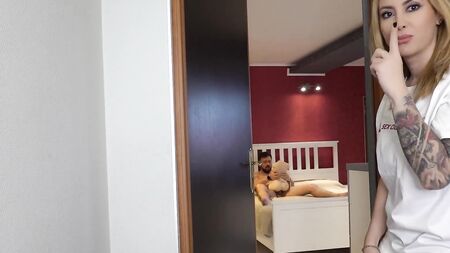 Ele arruinou a surpresa por seu aniversário e fodiu seu presente!