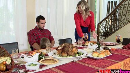 O jantar em família terminou com sexo três