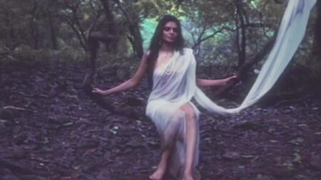 Cenas de sexo de Sherlyn Chopra - Kamasutra 3D (2015)