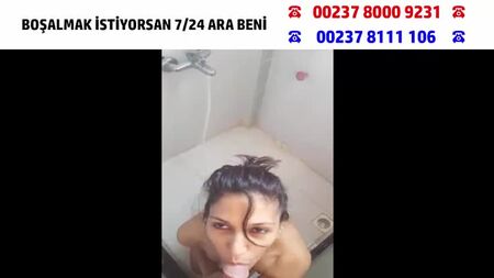 Ali, o banheirista, faz uma rapariga turca fazer-lhe um broche na casa de banho (PORNO TURCO) (VÍDEO TURCO)
