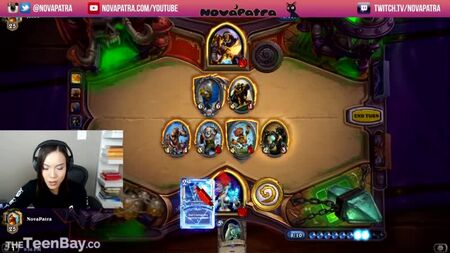 A NOVAPATRA ESQUECE-SE DE QUE A SUA TRANSMISSÃO NO TWITCH ESTÁ NO AR E MASTURBA-SE