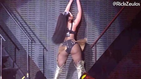 Homenagem sensual a Nicki Minaj – EDIÇÃO AO VIVO