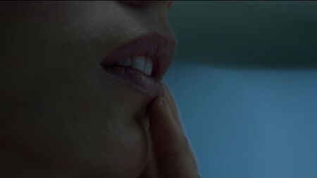 Angela Sarafyan Nua - Westworld s01e01 (2016) HD 1080p