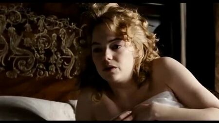 Emma Stone nua - A Favorita (2019) Ver online / Emma Stone - A Favorita