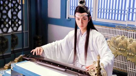 Wang Yibo «Não esquecer/不忘/Not to forget» (legendas em russo, banda sonora de «Indomável/O Chamado de Chenqing»)