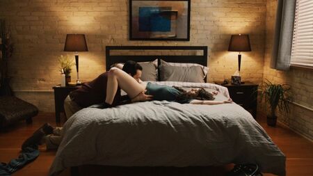 Emily Hampshire Nua - A Minha Aventura Sexual Embaraçosa (2012) HD 1080p