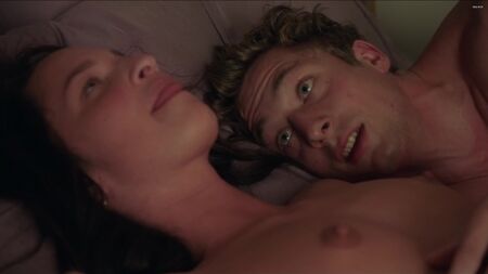 Ruby Modine, Isidora Goreshter nuas - Shameless, 7.ª temporada, episódio 6 (2016) - 1080p