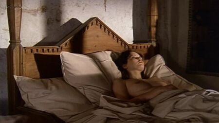 Sylvia Kristel, Ursula Andress nuas - O Quinto Mosqueteiro (1979) HD 720p Ver online