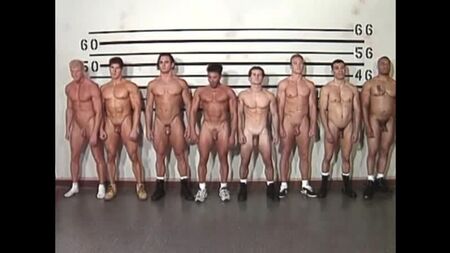 Anel para homens gays jovens e musculosos