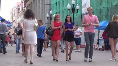 Casting pornográfico (18+) apresenta: Casting pornográfico na Rua Stary Arbat: