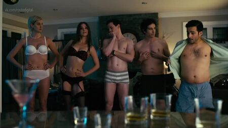 Katharine Isabelle Nua - Como Organizar uma Orgia numa Pequena Cidade (2015) HD 1080p Web DL Ver Online