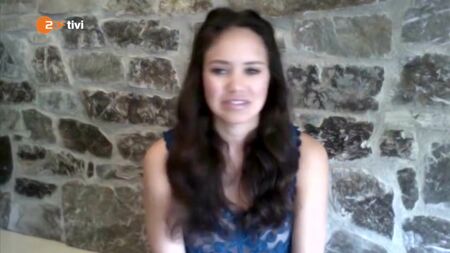 Allie Bertram responde às vossas perguntas - Mako - Simplesmente Sereia _ ZDFtivi