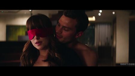 Dakota Johnson (cenas de sexo de Dakota Johnson em «Cinquenta Sombras de Liberdade», 2018)
