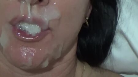 Compilação de creampies orais com MILFs