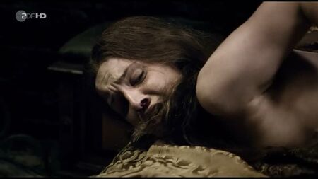 Josefine Preuß (Preuss) Nua - A Peregrina (2014) HD 720p Ver Online / Josefine Preuß - A Peregrina