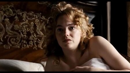 Emma Stone nua - A Favorita (2018) Ver online