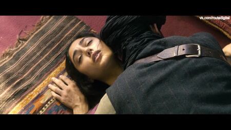 Golshifteh Farahani Nua - A Pedra da Paciência (FR-AF 2012) 1080p Ver Online / Голшифте Фарахани - Камень терпения