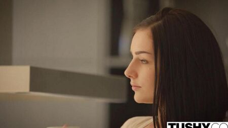 O marido convenceu sua esposa ao primeiro sexo anal
