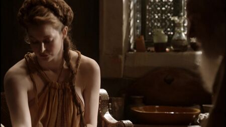 Todas as cenas de nudez de Esme Bianco em «Game of Thrones» em HD 720p