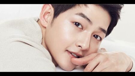 Como vive Song Joong-ki e quanto ganha