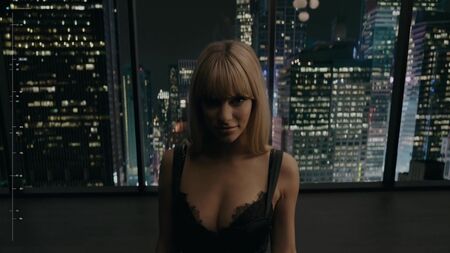 Amanda Seyfried, Jordan Claire Robbins, etc. Nu - Anon (2018) HD 1080p Web