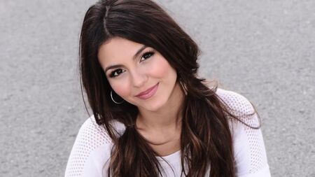 Victoria Justice - Uma compilação sensual hotmusicvideo