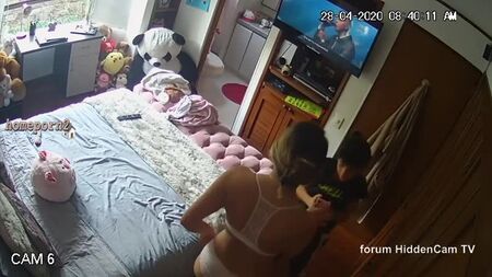 Quando o filho tem uma mãe que é estrela de filmes pornográficos! ⭐️ Nem imaginam o que ela anda a fazer