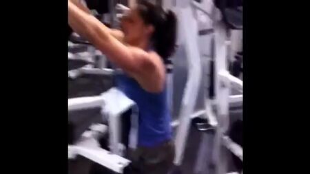 Linda Durbesson: Treino intenso para as costas – Motivação para o fitness