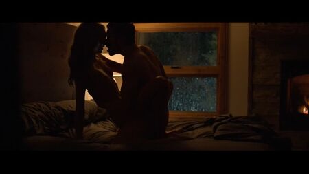 Lilly Krug, Ash Santos Nude – Shattered (2022) HD 1080p Ver online