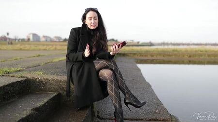 Wolford Tights Long Coat - FAQ - Perguntas e respostas - Perguntas frequentes à Vanessa Pur da pureGLAMtv