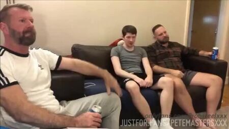 desporto masculino, pornografia gay, pornografia gay com papás ursinhos