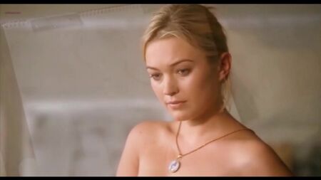 Sophia Myles nua - Art School Confidential (2006)