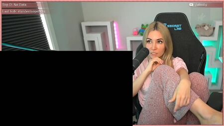 Alinity: pés, solas, dedos dos pés