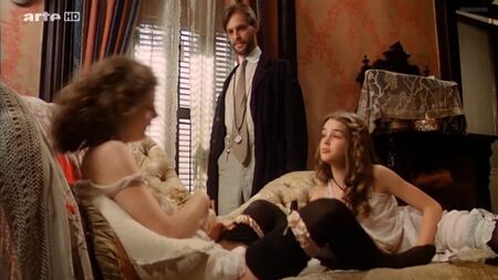 Susan Sarandon nua - Pretty Baby (1978)