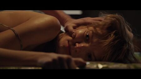 Sasha Luss, Lera Abova - Anna (2019) 1080p - Ver online / Саша Лусс, Лера Абова - Анна