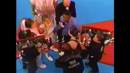 Christy Martin vs Lisa Holewyne - HBO PPV, 17 de novembro de 2001