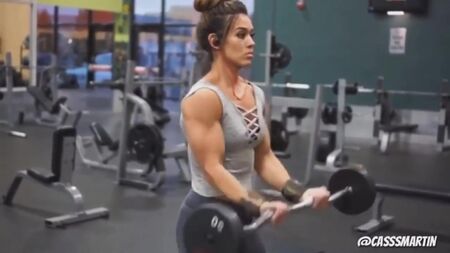 FemaleFitnessReset - Treino da Cassandra Martin, a rapariga musculosa