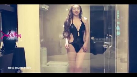 Vídeo de sessão fotográfica "Corpo Perfeito" da Ugirls