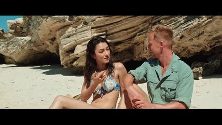 Natasha Liu Bordizzo, Lucy-Rose Leonard - The Naked Wanderer (2019) HD 1080p Nua? Sensual! Ver online