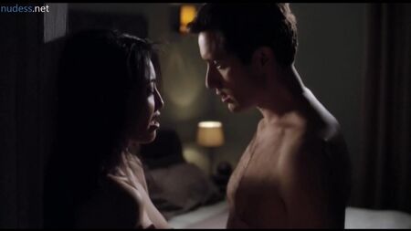 Chasty Ballesteros nua em «Girls Guide to Depravity», 2.ª temporada, episódio 11 [720p]