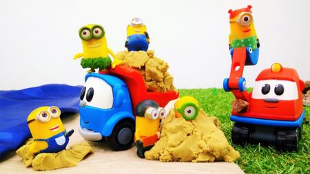 O camião do Leva e o vídeo sobre #carros: O Leva e os amigos estão a construir uma praia para os MINIONS! O carro do Leva