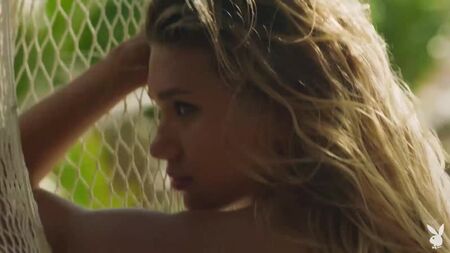 Playboy - Tara Lynn Caribbean Sands 1080p (nua, a solo)