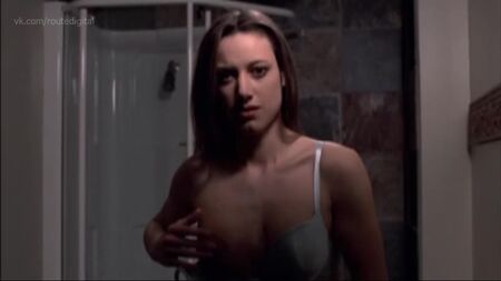 Zoie Palmer Nua - Terminal Venus (2003) Ver Online