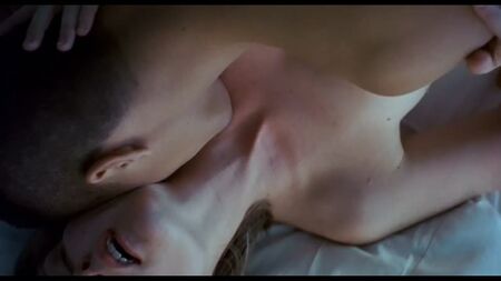 Kirsten Dunst nua (coberta) - Crazy/Beautiful (2001) HD 1080p Ver online