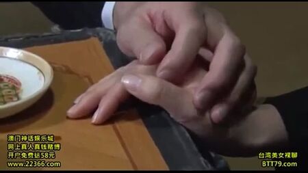 Esposa japonesa a trair o marido___veja mais aqui__bit.ly__2JGdNJl.mp4